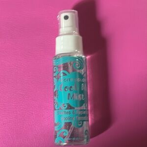 CITY COLOR / COOL ME MIST / SETTING SPRAY